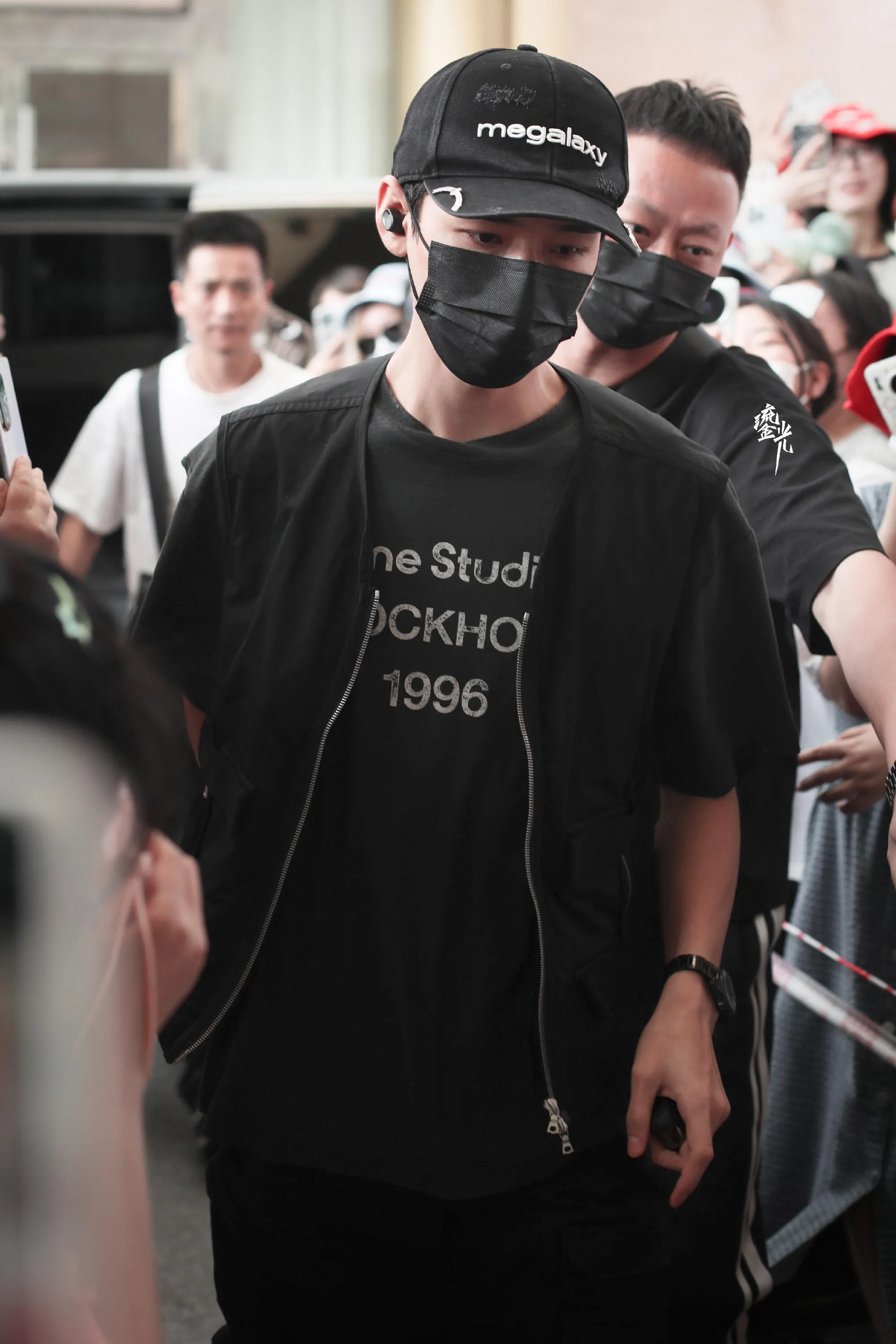 ACNE STUDIOS T
